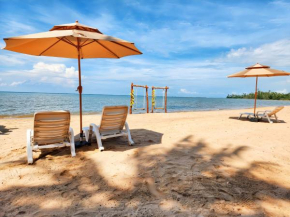 NATAYA Round House Coral Bay Resort